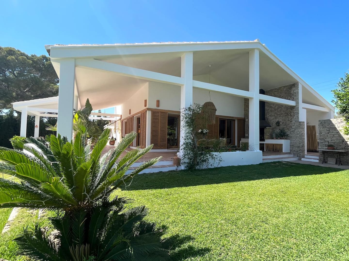Summer Valencia villa near beach city — photo 1