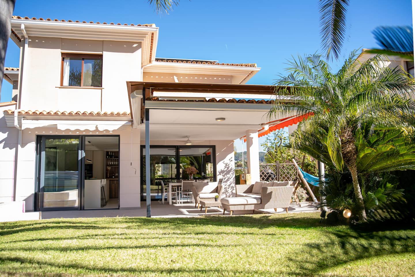 Superb family villa — photo 1